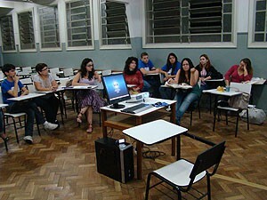 apresentacao-de-trabalhos-promove-aproximacao-entre-profissionais-e-estudantes