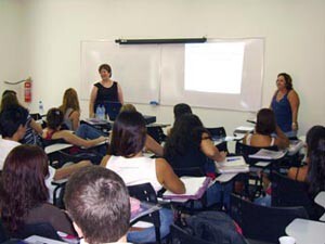 coe-realiza-palestra-para-estudantes-da-ufrj01-300x225.jpg