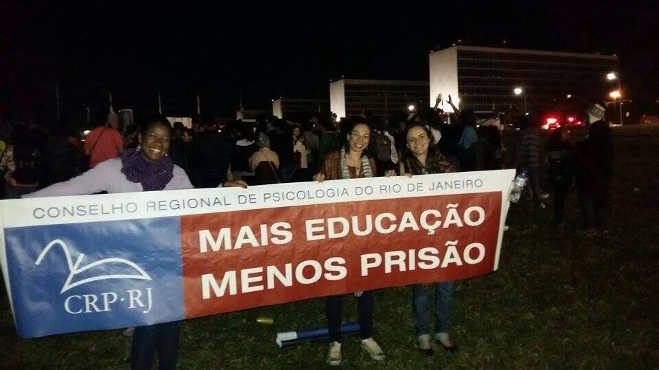 crp-rj-marca-presenca-na-votacao-da-proposta-de-reducao-da-maioridade-penal-em-brasilia