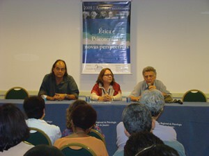 1-2o-forum-de-etica-tem-inicio-com-debate-sobre-etica-e-psicoterapias01-300x225.jpg
