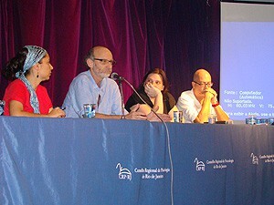 primeira-mesa-tematica-da-iv-mostra-debate-os-impasses-na-clinica