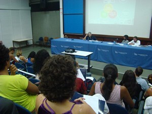seminario-tem-mesa-sobre-conceitos-e-etica-em-politicas-publicas01-300x225.jpg